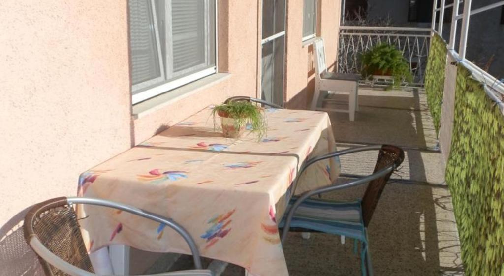 Apartment Julietta Pirovac Kültér fotó